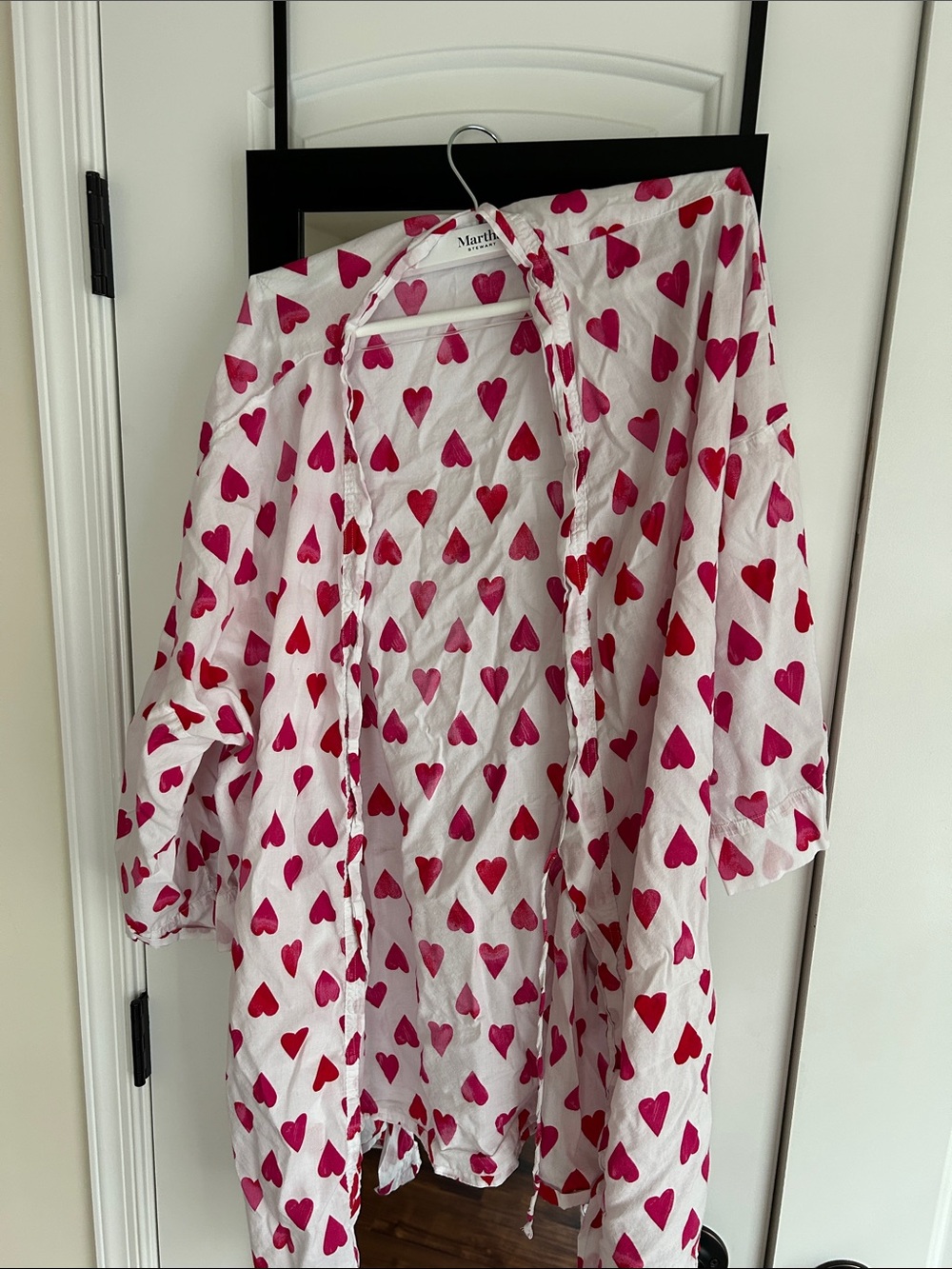 Victoria's Secret Robe with Pink and Red Hearts Large